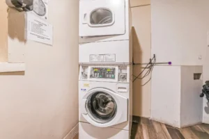 Building thumbnail 6